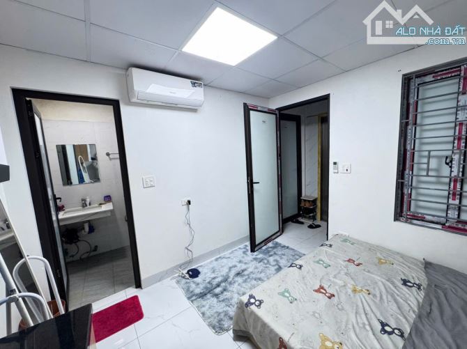 Cho thuê Ccmn đẹp giá 3tr8 rẻ nhất thị trường Ngõ 136 Chùa Láng, Đống Đa - 3
