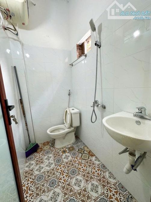 Bán nhà ngõ 296 Minh Khai, NGÕ BA GÁC Thông, Kinh Doanh Nhỏ, CĂN GÓC, 3 PHÒNG, 5.x TỶ. - 3