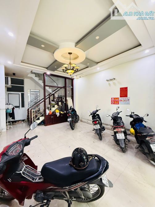 Bán CHDV Dòng Tiền Ổn Định - Hương Lộ 2 Bình Tân - DT 65m 4 Tầng - Giá Chỉ 7.5 Tỷ - 3