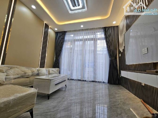 🌆NHÀ PHỐ 2TẦNG - 60M2 - SHR HC - cạnh khu NAM LONG - Q7 - NHỈNH 5 TỶ 🎉🏡 - 3