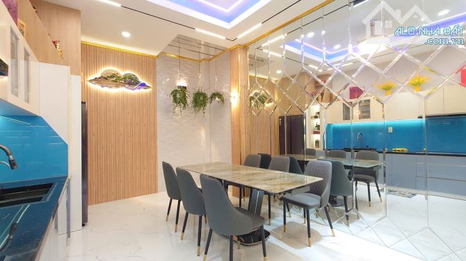 NHÀ THẬT - Hẻm Xe Hơi Lý Thuyết - Ngay Mặt Tiền PHÚ NHUẬN - Chỉ Cách 1 Căn - 3