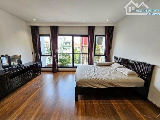 Cho thuê nhà Giảng Võ. DT 80m2x5T. MT8m. Đồ cơ bản, ô tô vào tận nhà. Giá 40tr/tháng - 3