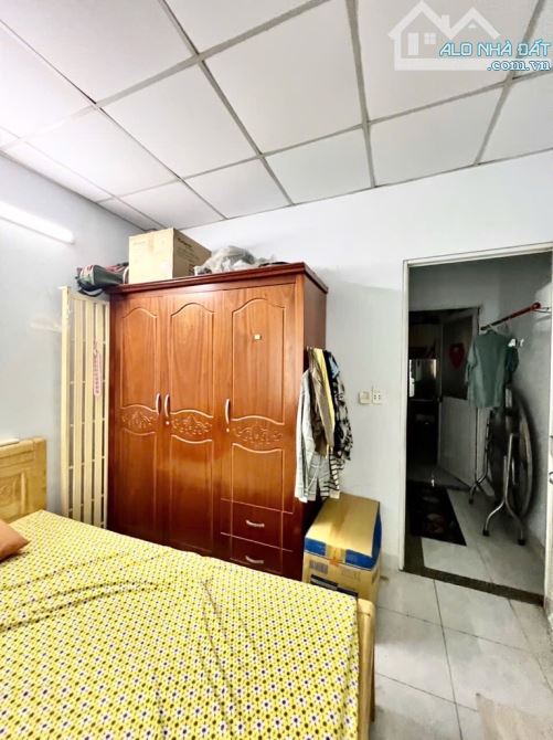 Bán nhà Hương Lộ 2, Bình Tân, 28m2, 2 tầng, hẻm 6m thông, giá chỉ 2tỷ - 3
