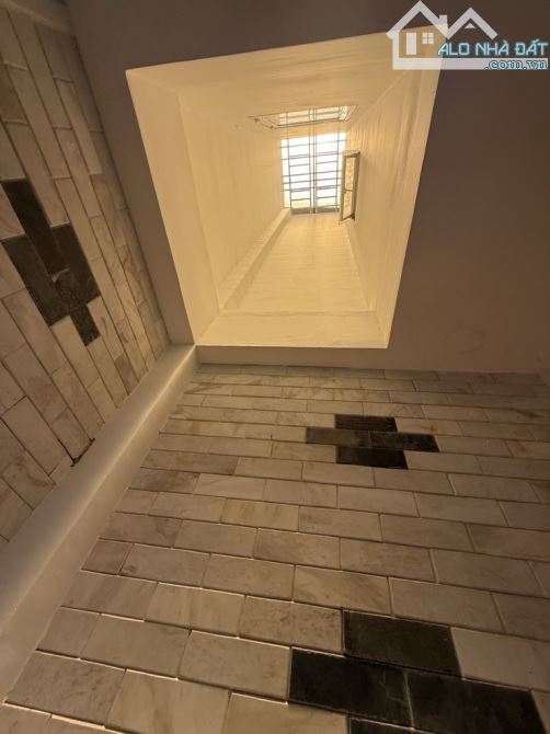 Bán nhà Quận 7,Huỳnh Tấn Phát,2 tầng 4x15,hẻm ba gác,không quy hoạch,giá 4.x tỷ - 2