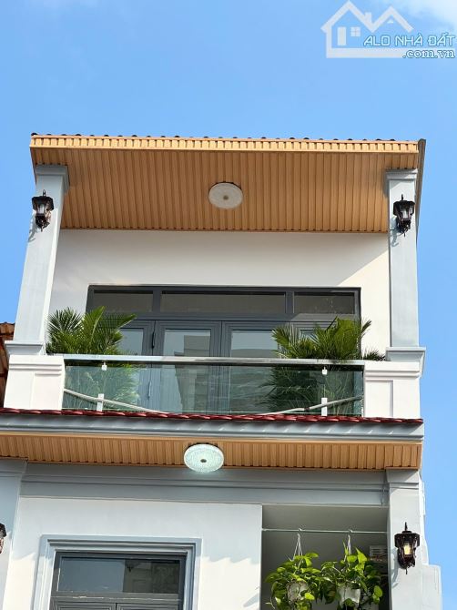 Bán Nhà Mặt Tiền Quận 5 , Đường Phan Văn Trị. - 3
