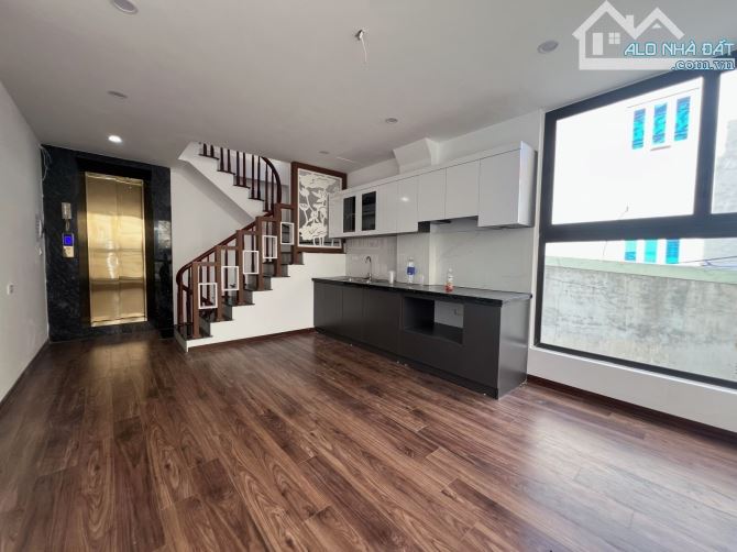 Mặt Phố Yên Vĩnh, KD,Ô tô, Lô góc ,Thang Máy,DT36m2 x6 tầng, MT4m,Giá nhỉn 8,x tỷ Hoài Đức - 3