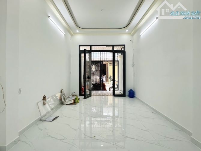 TL.CC- 52m2- Hẻm Xe Hơi VinCom Bình Thạnh- 3,8 x 14 - 3 Tầng- 4 PN-Sát Mặt Tiền-Chỉ Hơn 8T - 3