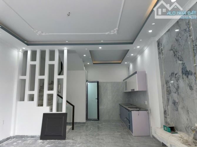 Nhà Lê Đức Thọ, Phú Mỹ 3 tầng lô góc ~35m2 gần ô tô thoáng ngõ nông thông dân xây chỉ 6,x - 3