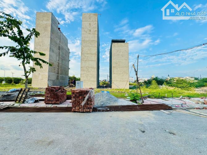 918. CẦN CHUYỂN NHƯỢNG LÔ ĐẤT TUYẾn 2 phía ngoài TĐC 226 lê lai - máy chai - ngô quyền - 3