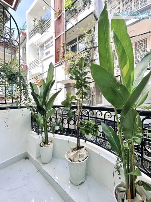 BÁN NHÀ MẶT TIỀN ĐƯỜNG NGUYỄN TRƯỜNG TỘ - 3 TẦNG FULL NT - PHÚ NHUẬN  - SD 45M2 - HƠN 3 TỶ - 3