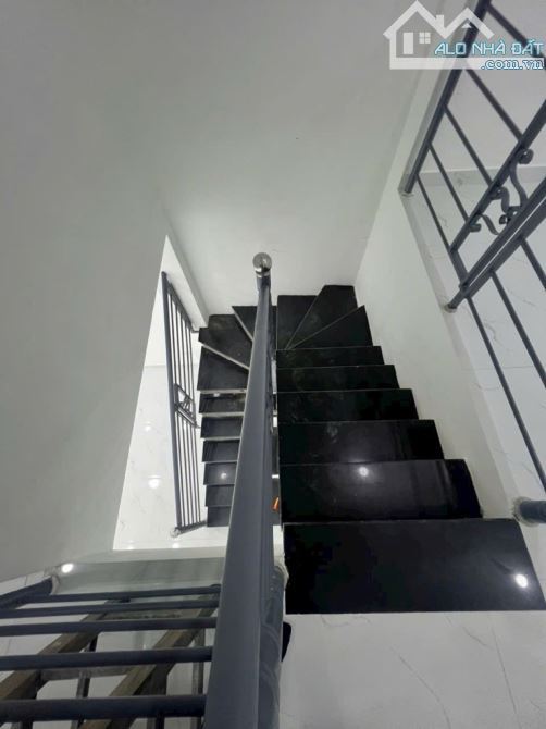 M.TIỀN NGUYỄN OANH 100M2 (4×25) BÁN 11,9 TỶ - 3