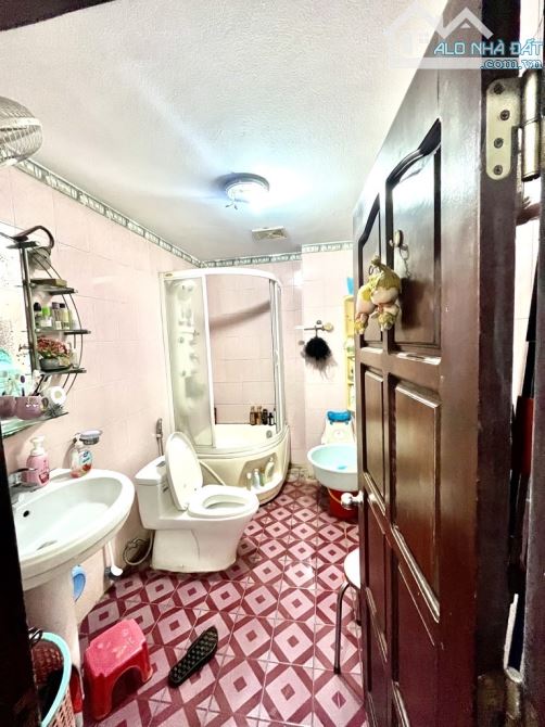 ĐẦU TƯ ! Bán nhà Đống Đa ngay Vincom Phạm Ngọc Thạch  66m² x MT 7m  -  1 nhà ra phố - 3