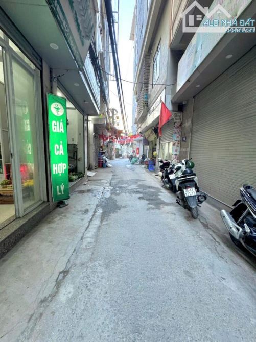 💥💥💥 E TUY HƠI NHỎ MẶT TIỀN, NHƯNG LÀ PHÂN KHÚC CÓ TIỀN KHÓ MUA. SÁU TẦNG THANG MÁY CHẠY - 3