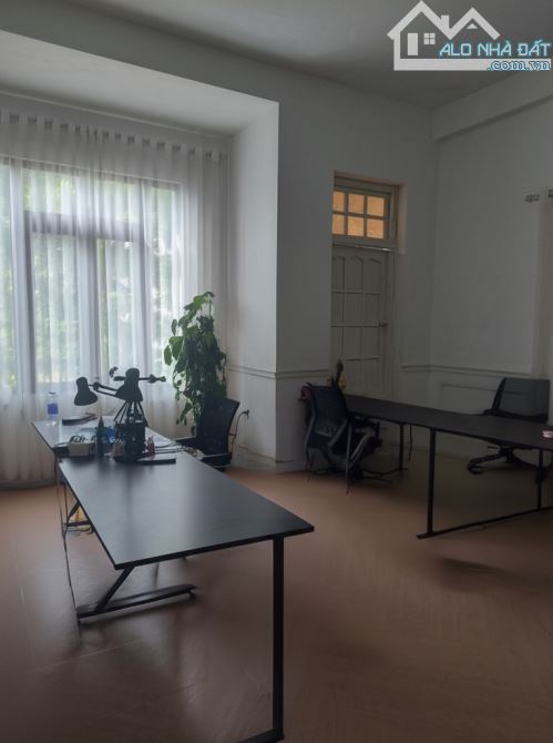 CHO THUÊ NHÀ NGUYÊN CĂN MẶT TIỀN ĐƯỜNG TRẦN QUỐC TOẢN - 75 M² - 6 PN - GIÁ 35 TRIỆU - 3