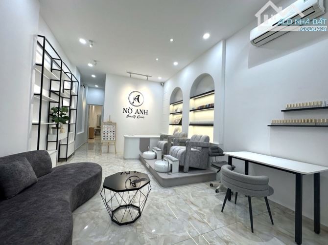 HẺM 1 TRỤC SÁT MẶT TIỀN - ĐANG CHO THUÊ SPA 18TR - NHÀ 80M2 x 4 TẦNG MỚI ĐẸP CHỈ 9.9 TY - 3
