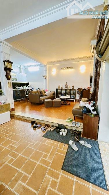 🏡 BÁN NHÀ HÀNG KHÔNG NGUYỄN SƠN Ô TÔ VÀO NHÀ – NHÀ ĐẸP FULL NỘI THẤT – SỔ VUÔNG - 3