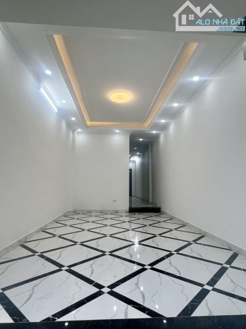 SIÊU PHẨM NHÀ 6 TẦNG  GARA Ô TÔ  THANG MÁY  Ở CỰC SƯỚNG - 3