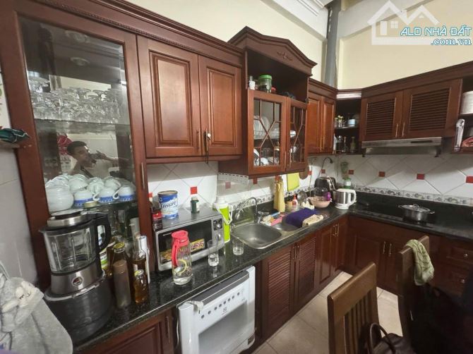 Bán nhà khu PL vỉa hè KD Nguyễn Chí Thanh 39m 5T 18,2tỷ - 3