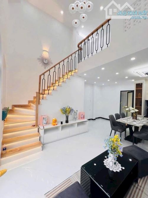 Nhỉnh 3 Tỷ - Sổ Hồng Riêng - 2 Tầng - 5x12 - Gần Quận 7 - 3
