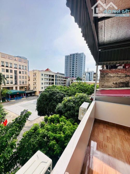NGHĨA ĐÔ- NHÀ ĐẸP VÀI BƯỚC RA Ô TÔ- THÔNG SỐ VÀNG 34M2, 4 TẦNG , MT 3.7M NHỈNH 7TỶ. - 3