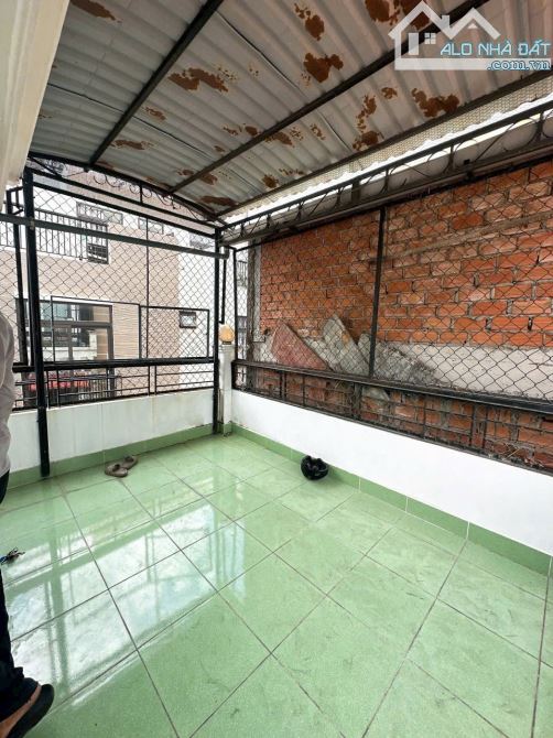 Nhà đường số - 4 tầng - Ngang 5.5 dài 3.5 - Hẻm 4m - khánh Hội Q4 - 3