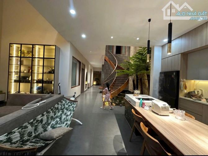 SIÊU PHẨM BIỆT THỰ 270M² – NGANG 9M NỞ HẬU – SÂN XE HƠI, SÂN VƯỜN MÁT MẺ-19 tỷ - 3