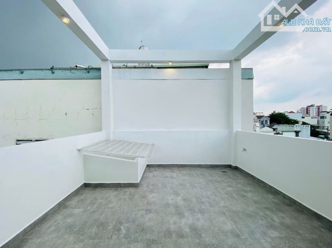 🏠Siêu Phẩm Hẻm Thông 6M💎Vị trí: Phan Huy Ích, P15💎4X15M 4 Lầu 3PN 3WC💵9,9 Tỷ - 38