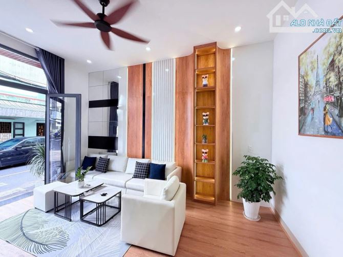 BÁN GẤP NHÀ 3 TẦNG 3 MÊ ĐẸP – MẶT TIỀN BÀU HẠC 2.  VỊ TRÍ VÀNG TRUNG TÂM THÀNH PHỐ - 4