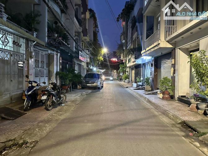 HẺM NHỰA KINH DOANH 8M - Ô TÔ TRÁNH CÓ VỈA HÈ - 64M2 (4.2x15.5) A4 - 4 TẦNG MỚI ĐẸP - - 4