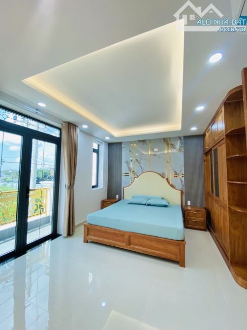 Bán nhà đẹp gần chùa Pháp Võ ngang gần 6m nội thất sang xịn mịn. - 4