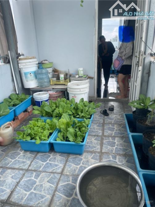BÁN NHÀ CĂN GÓC 4 TẦNG (4.5X20M), 2 MẶT HẺM Ô TÔ BÔNG SAO, QUẬN 8, NHỈNH 6 TỶ. DÒNG TIỀN - 4