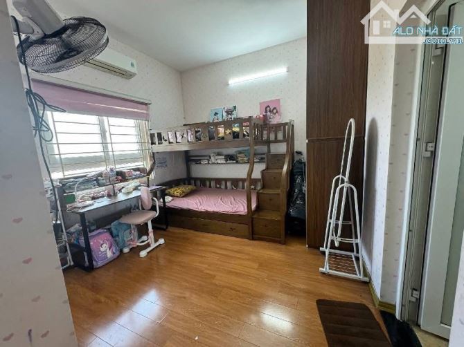 BÁN CHƯNG CƯ K33 HẬU CẦN 74M 2 NGỦ 2VS GIÁ 4.6 TỶ - 4