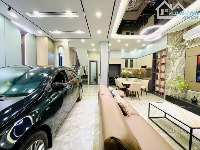 NHÀ ĐẸP MẶT TIỀN NGUYỄN KHUYẾN • BÌNH THẠNH • 70M² • 4 TẦNG • 3PN 4WC • 8,2 TỶ - 4
