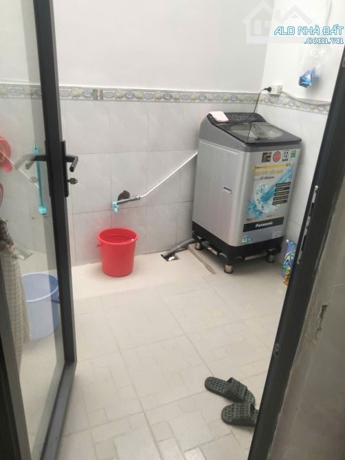 Nhà hẻm oto gần Đặng Văn Bi. 1 trệt 2 lầu, 4pn 4wc, DT rộng - 4