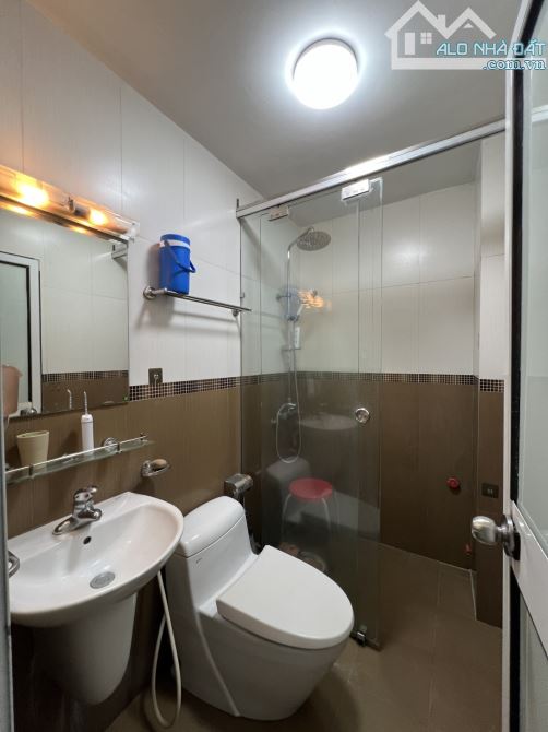 Bán nhà Xuân Thủy 42m 4 tầng mt3.5m giá chỉ 15.6 tỷ - 4