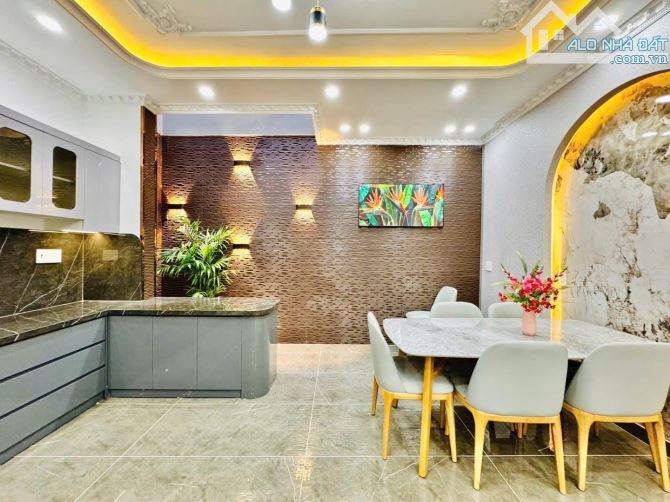 Bán nhà gần CV Gia Định - Đ. Nguyễn Kiệm, Phú Nhuận. Giá: 4 Tỷ 620 / 66m2. Hẻm 5m thông - 4
