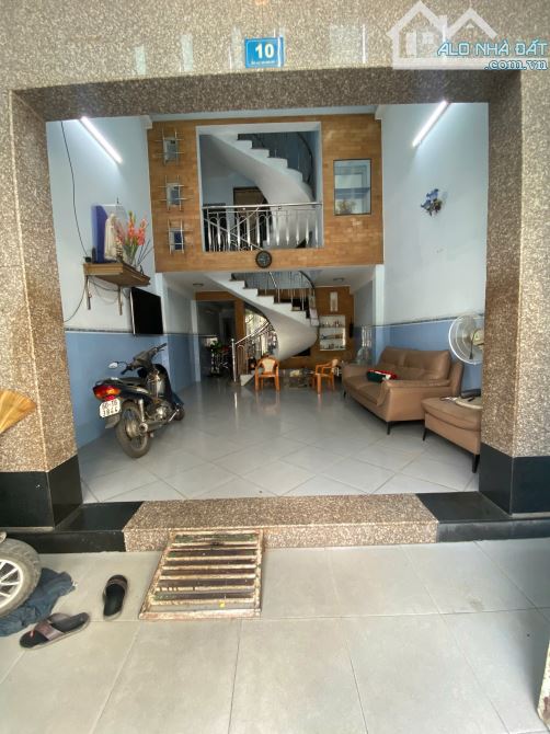 Em chính chủ cần bán căn nhà Hoàn Công gần Vincom BH bệnh viện Hoàn Mỹ kế bên - 4