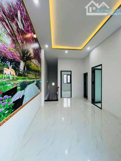 Bán nhà 1 Trệt 1 Lầu SHR thổ cư đường ô tô 60m2 (P. Tân Vạn) chỉ 2,5 tỉ - 4