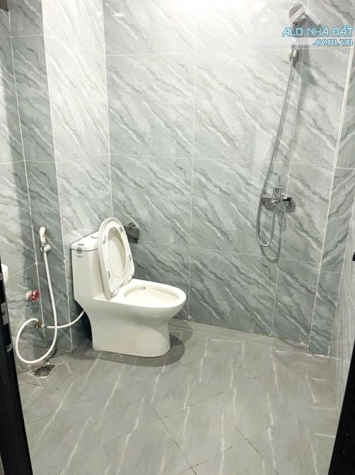 VỊ TRÍ ĐỈNH CAO - 1 NHÀ RA PHỐ - 2 THOÁNG TRƯỚC SAU - TRƯỚC NHÀ RỘNG THOÁNG - GẦN Đ - 4