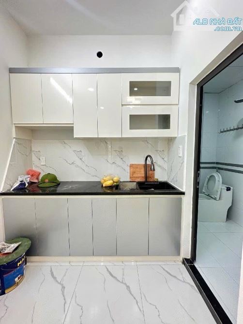BÁN CĂN HỘ TẬP THỂ ĐÀI TRUYỀN HÌNH VĨNH TUY 120M2- NỘI THẤT XỊN - VỪA Ở VỪA CHO THUÊ VẪN T - 4