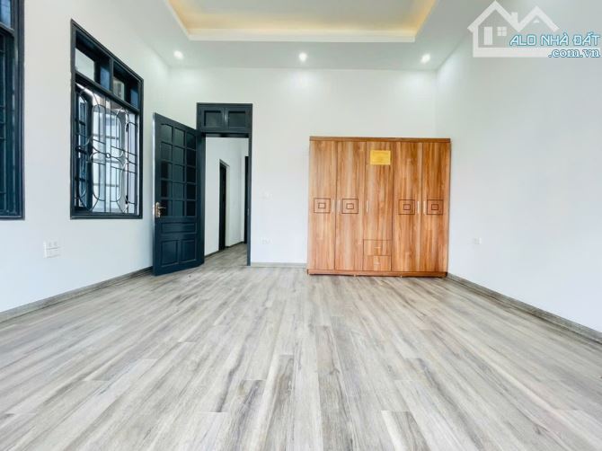 BÁN NHÀ BÁT KHỐI, LONG BIÊN – MẶT TIỀN 6.2M, ĐƯỜNG 8M Ô TÔ TRÁNH, DT 96.5M², GIÁ 15 TỶ - 4