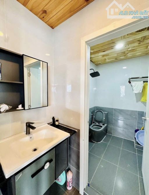 RA HÀNG NHÀ ĐẸP ĐANG CHO THUÊ CHDV PHAN XÍCH LONG. GIÁ 7TỶ530/70M2 - 4