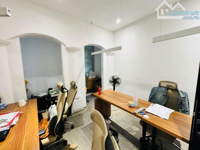 Bán Nhà 4 Tầng Kinh Doanh Phố Đặng Văn Ngữ Đống Đa Ô Tô Tránh DT 106M MT 6.7M Giá 35Tỷ - 4