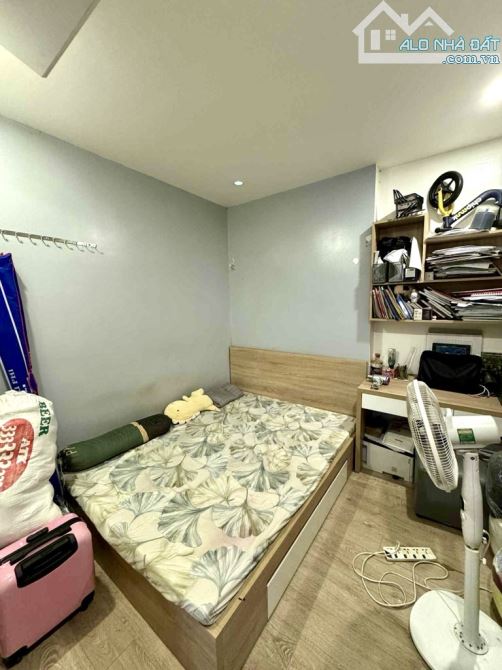 Bán nhanh căn 2 ngủ Nguyễn Lam - Chu Huy Mân 70m2, full NT, thoáng đẹp, giá chỉ 4,09 tỷ - 4
