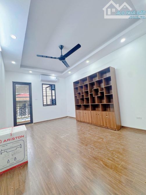 BÁN NHÀ NGUYÊN THÁI HỌC LÔ GÓC, 3 MẶT THOÁNG 6 TẦNG THANG MÁY PHÂN LÔ Ô TÔ 17 TỶ - 4
