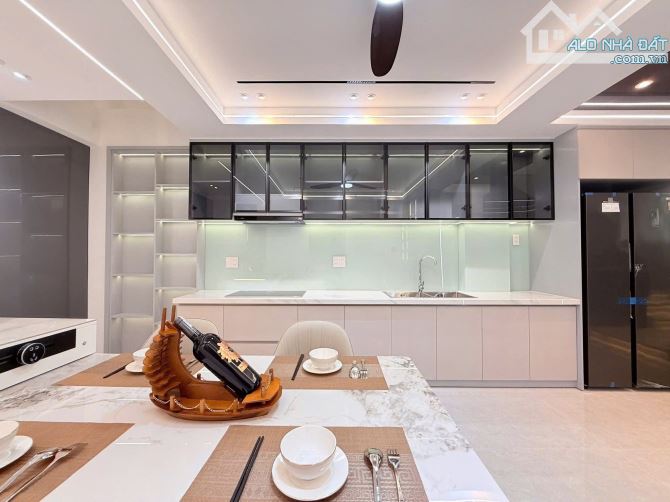 Siêu phẩm nhà đẹp Phan Huy Ích, P. Tân Sơn, 4 lầu giá 9,99 tỷ - 4