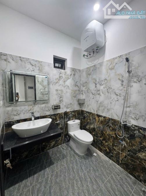 VĂN MIẾU-46M 👉🏿 -mặt NGõ - Phân Lô - Ô TÔ Đỗ CửA - Lô GóC 3 Thoáng,TM.nhà mới full đồ. - 4