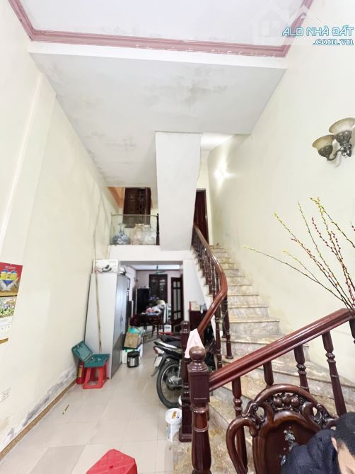 TRUNG KÍNH LỚN, CẦU GIẤY - 64M2 - 4 TẦNG - 16.2 TỶ - Ô TÔ - CÁCH PHỐ 30M - Ô CHỜ THANG MÁY - 4