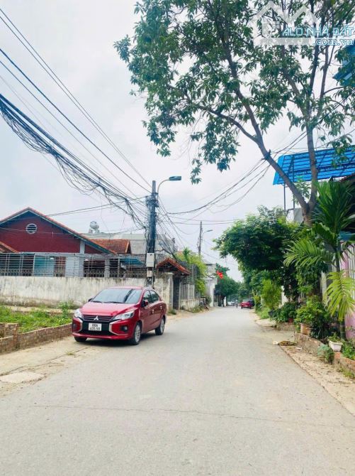 Bán đất trục chính Làng Bầu, Liên Bảo. DT 92.5m2. Giá 2.8 tỷ - 4