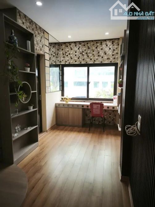 BÁN NHÀ PHỐ NGUYỄN VĂN CỪ – LONG BIÊN, Ô tô- phân Lô, 48m² × 5 tầng | Mặt tiền: 4.5m - 4